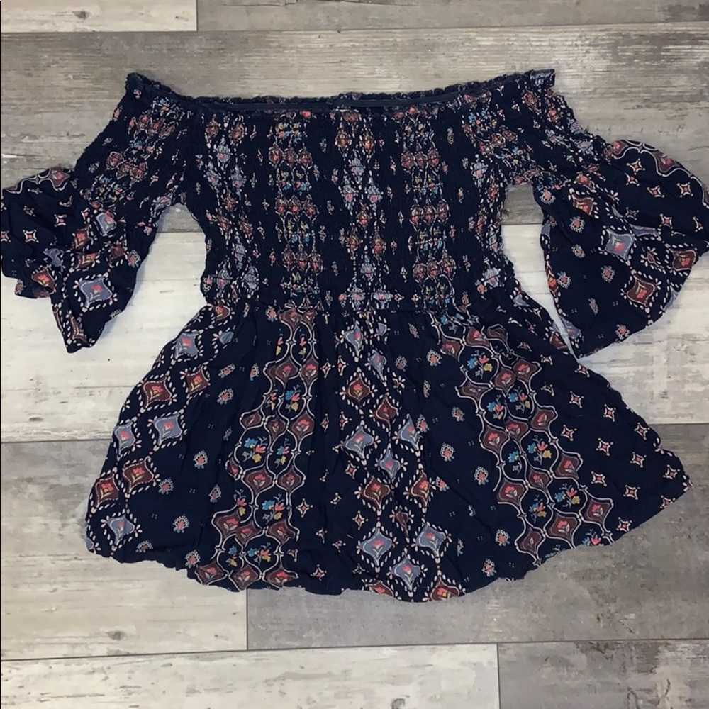 Hollister off the shoulder